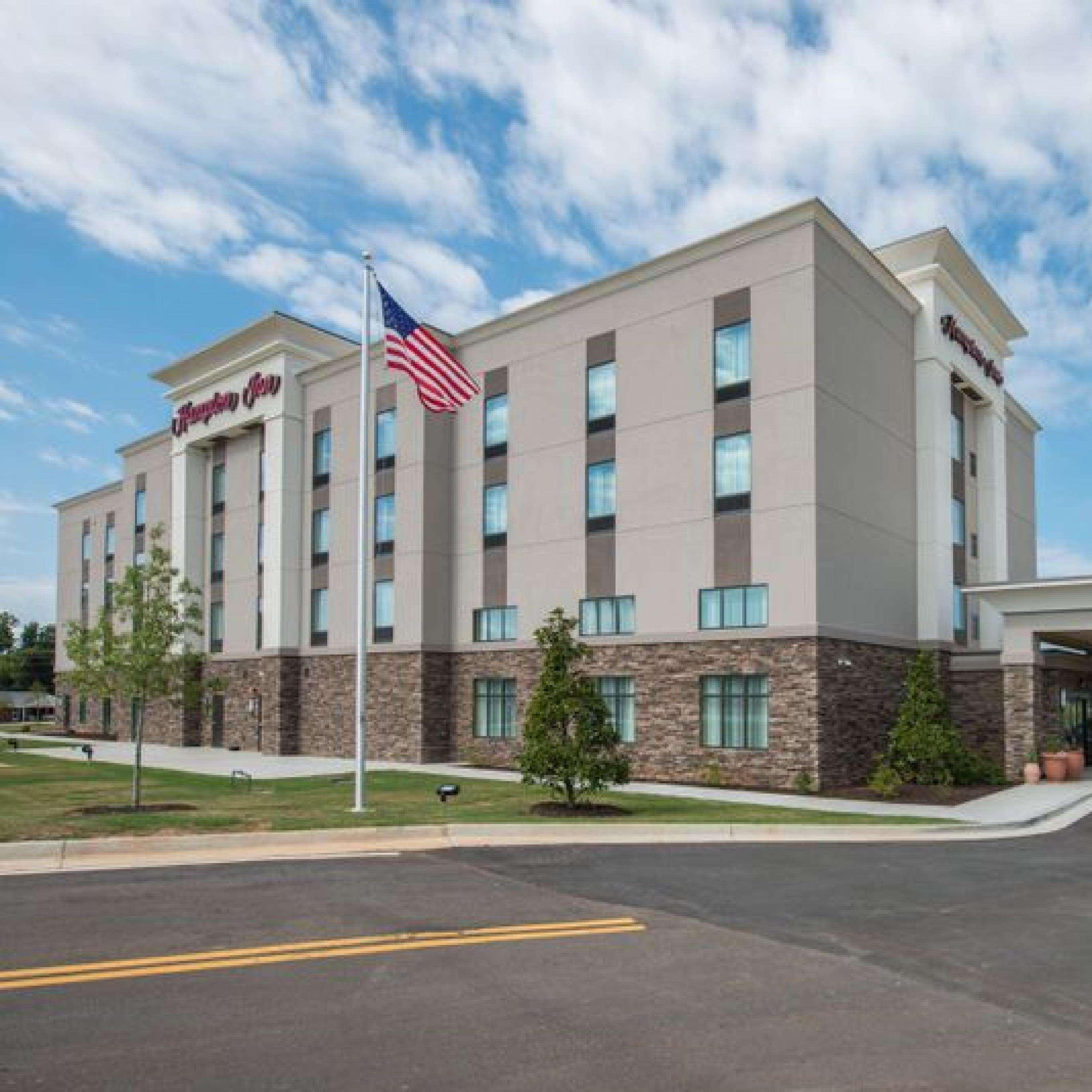 Hampton Inn Уэйнсборо Экстерьер фото