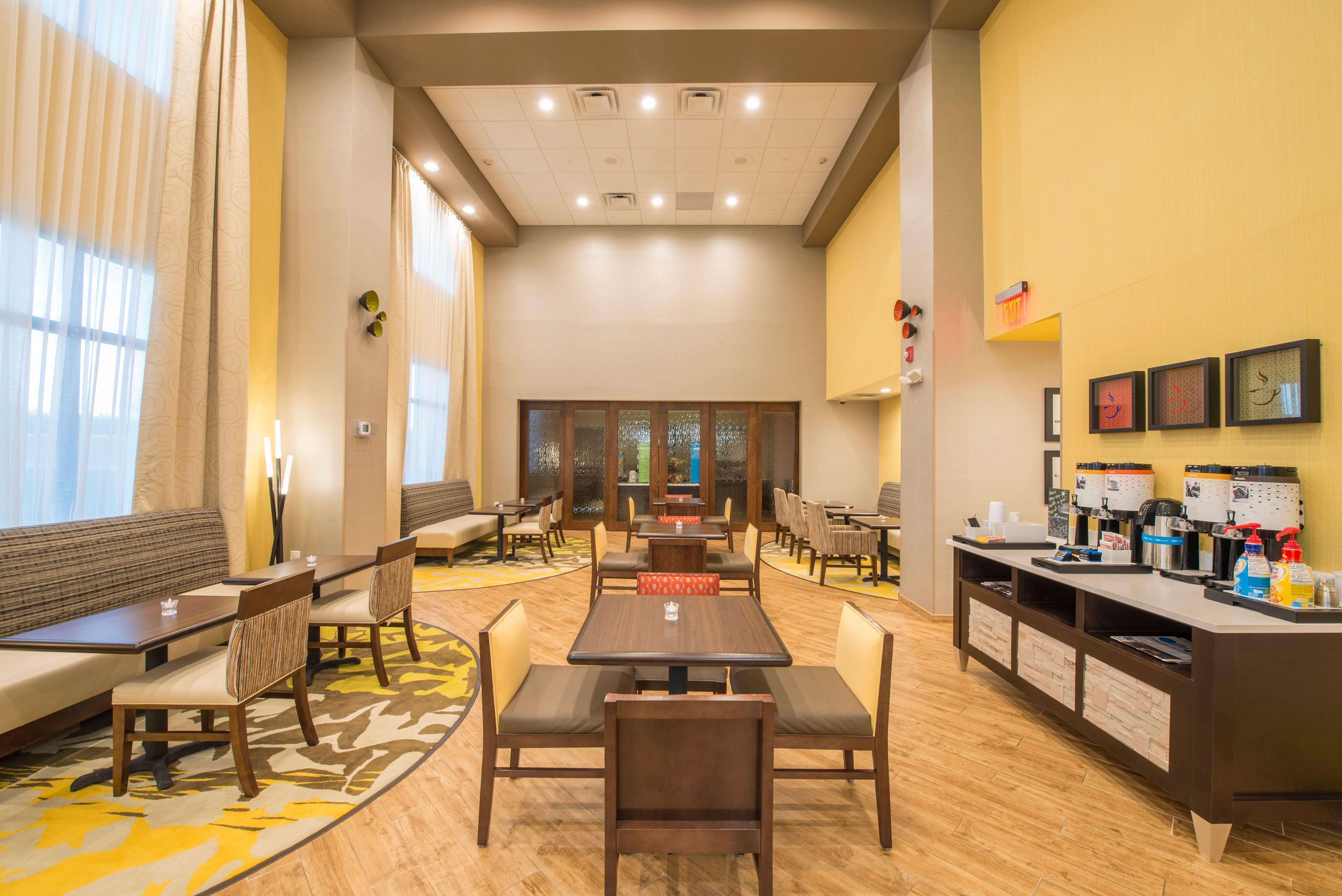Hampton Inn Уэйнсборо Экстерьер фото